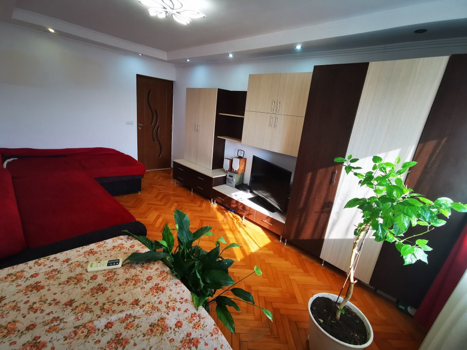 Apartament 2 camere, Zona Aradului - Bloc cu acoperis  2, foxfort.ro