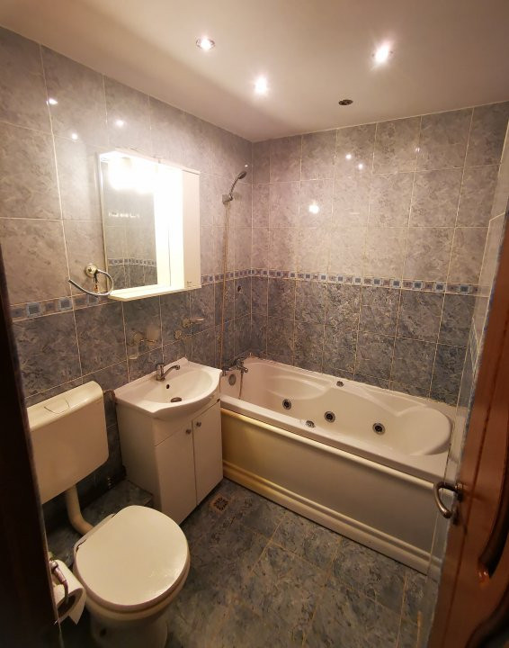 Apartament 2 camere, Zona Aradului - Bloc cu acoperis  7, foxfort.ro