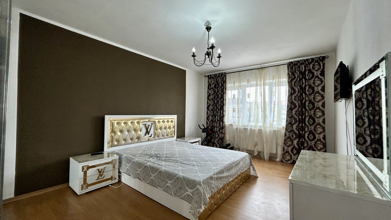 Apartament cu 2 camere, etaj 3 - zona Lipovei 8, foxfort.ro