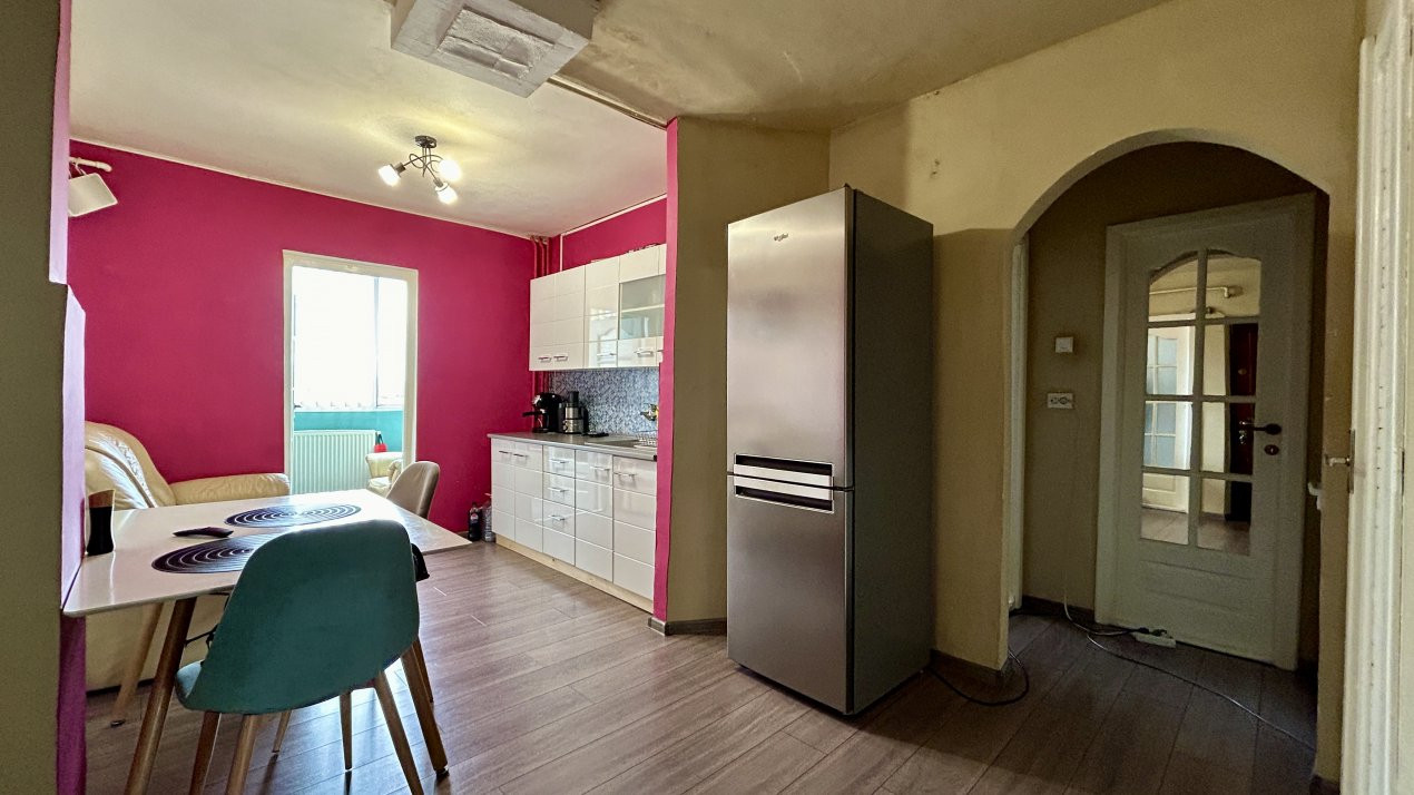 Apartament cu 2 camere, etaj 3 - zona Lipovei 9, foxfort.ro