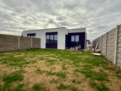 COMISION 0% Duplex finalizat de vanzare, 3 camere + 2 bai, Sacalaz 