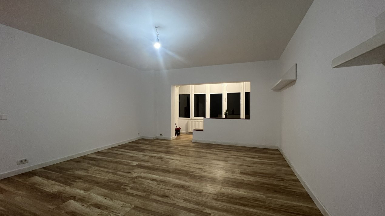 Apartament cu 4 camere, etaj 4 de vanzare, zona Timocului - Saguna 3, foxfort.ro