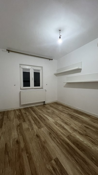 Apartament cu 4 camere, etaj 4 de vanzare, zona Timocului - Saguna 4, foxfort.ro