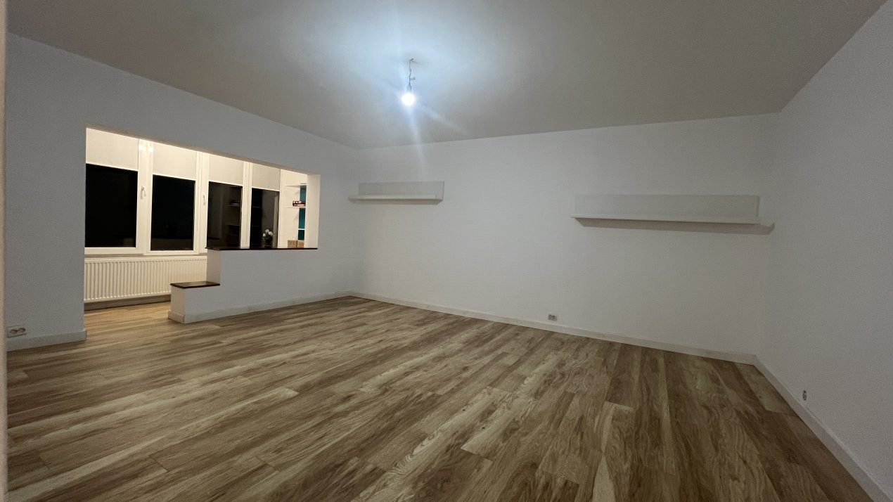 Apartament cu 4 camere, etaj 4 de vanzare, zona Timocului - Saguna 12, foxfort.ro