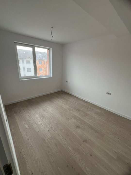 OCAZIE - Penthouse 3 camere pe 2 nivele, in Giroc 3, foxfort.ro