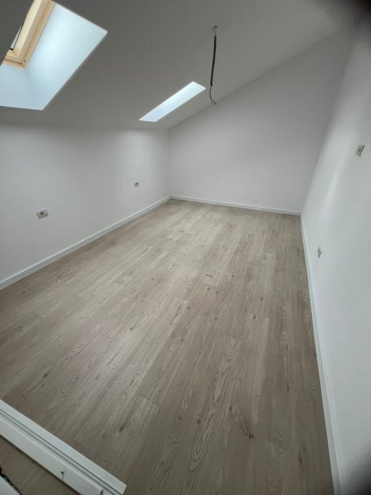 OCAZIE - Penthouse 3 camere pe 2 nivele, in Giroc 4, foxfort.ro