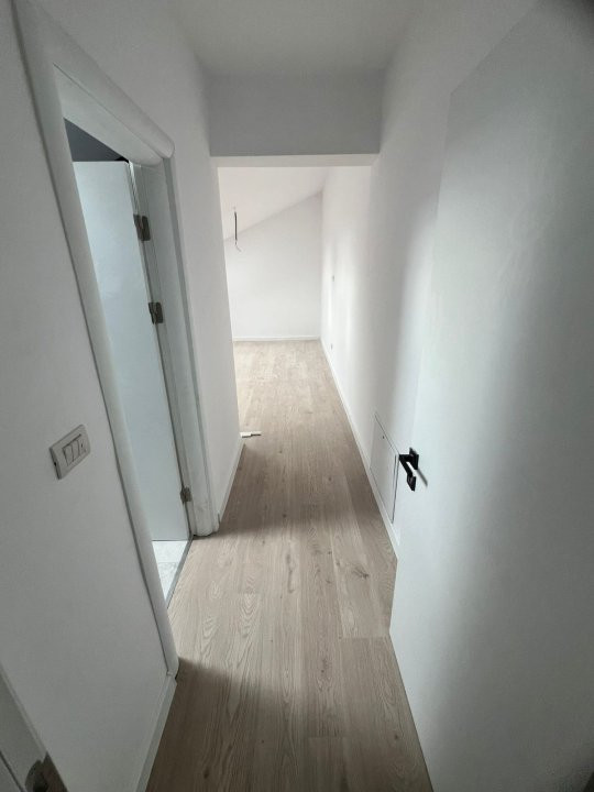 OCAZIE - Penthouse 3 camere pe 2 nivele, in Giroc 8, foxfort.ro