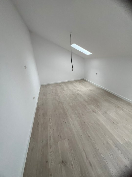 OCAZIE - Penthouse 3 camere pe 2 nivele, in Giroc 14, foxfort.ro