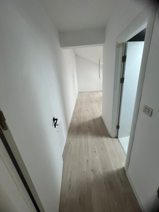 OCAZIE - Penthouse 3 camere pe 2 nivele, in Giroc 15, foxfort.ro