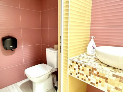 Showroom premium pe 2 nivele 560 mp, in zona Lipovei imagine mica 6, foxfort.ro