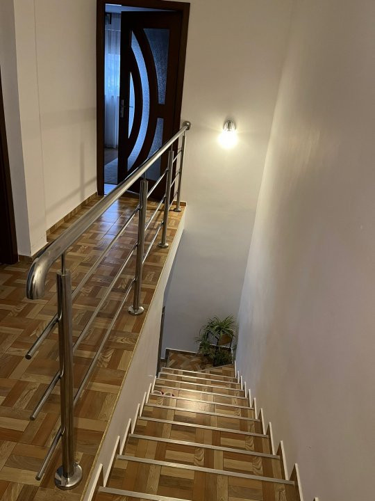 Duplex 4 camere, 140 mp, in Giroc, zona calea Urseni 10, foxfort.ro