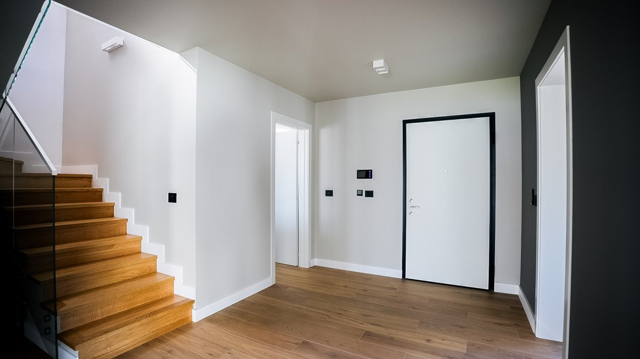 OCAZIE - Casa individuala deosebita cu 5 camere, 243 mp - Timisoara 9, foxfort.ro