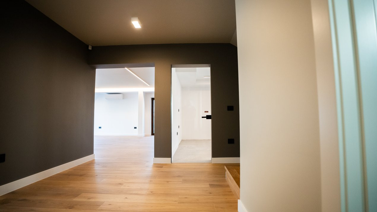 OCAZIE - Casa individuala deosebita cu 5 camere, 243 mp - Timisoara 22, foxfort.ro