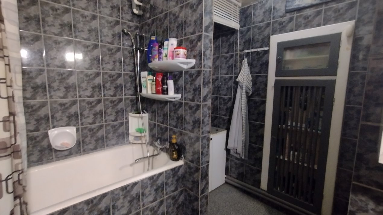 COMISION 0% Apartament 4 camere, Zona Centrala - Boxa si pivnita la subsol 6, foxfort.ro