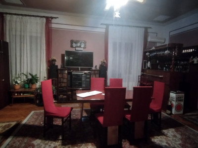 COMISION 0% Apartament 4 camere, Zona Centrala - Boxa si pivnita la subsol imagine mica 15, foxfort.ro