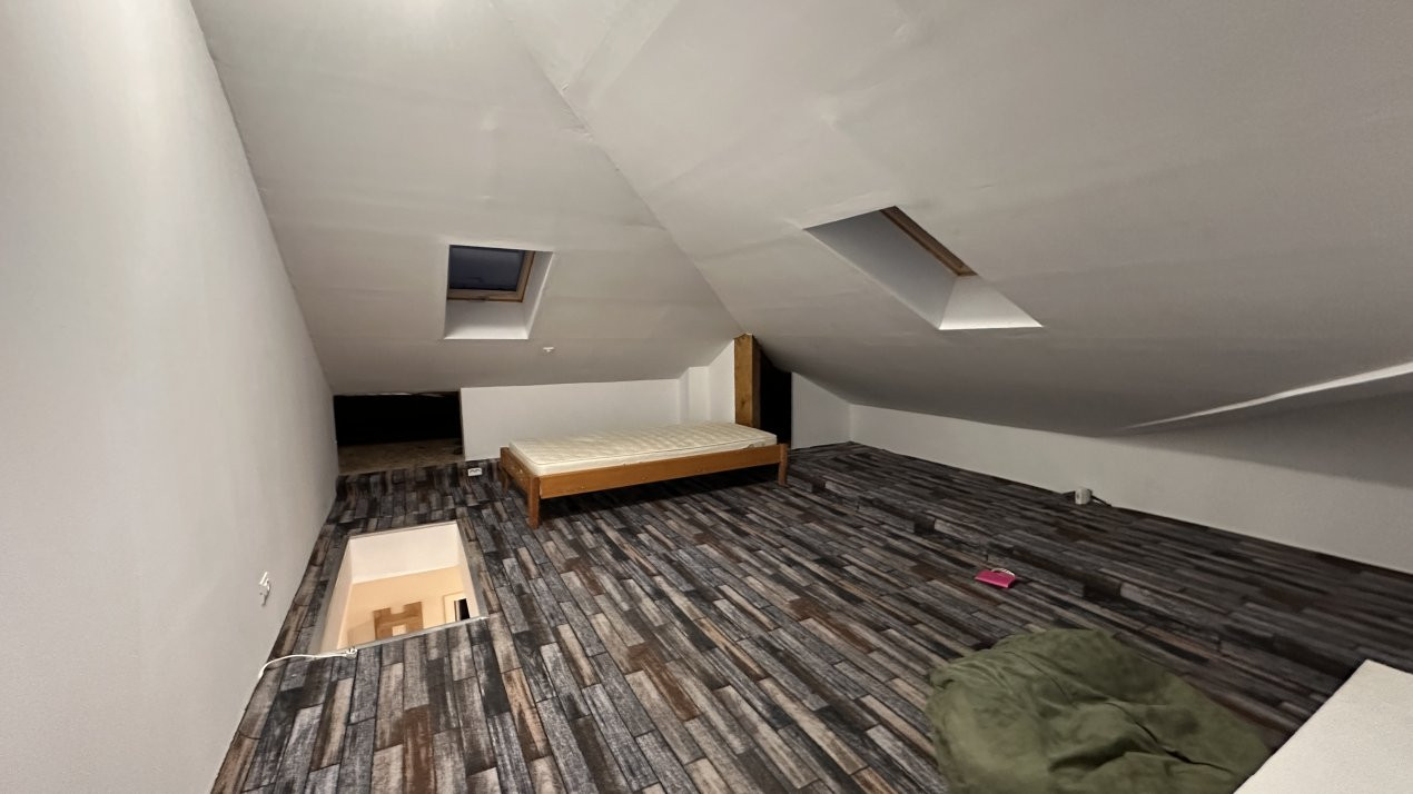 Apartament cu 2 camere cu scara interioara la etajul 3 in Giroc, zona ESO 6, foxfort.ro