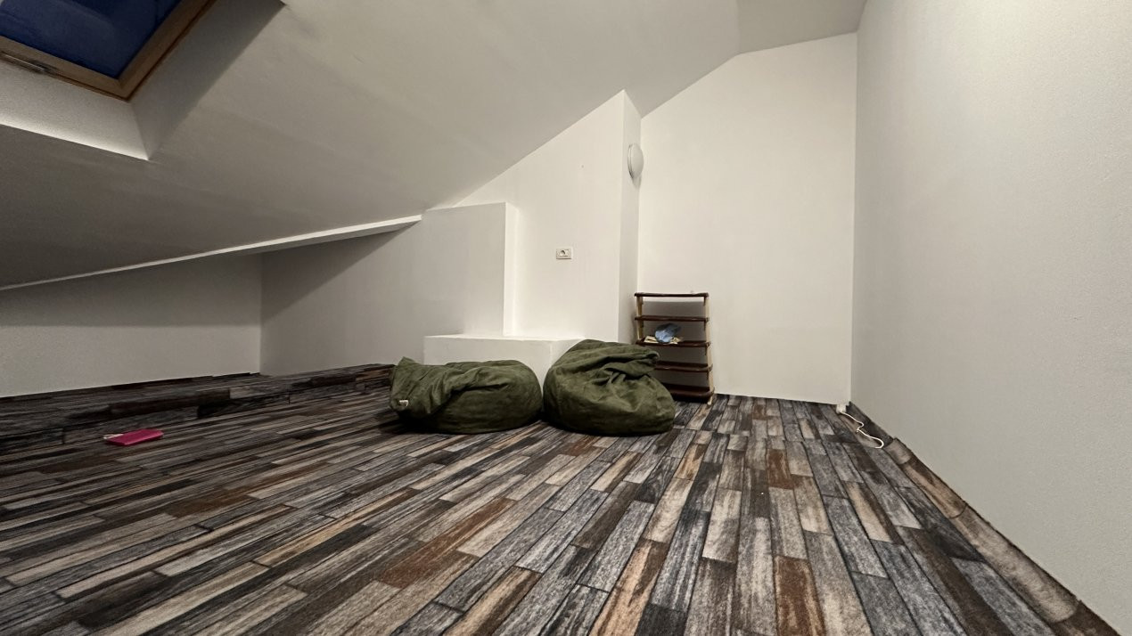 Apartament cu 2 camere cu scara interioara la etajul 3 in Giroc, zona ESO 11, foxfort.ro