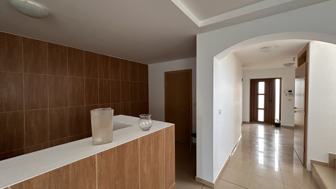 Duplex 4 camere, 2 bai, 130 mp utili, zona Mosnita Noua 9, foxfort.ro