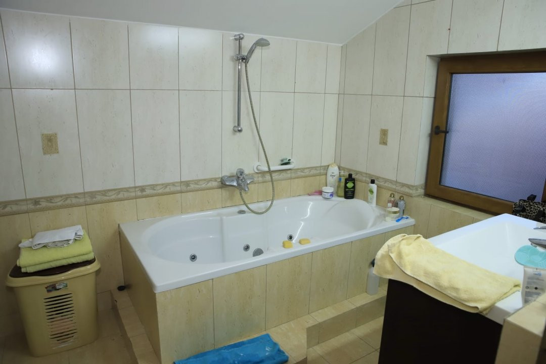 Duplex 4 camere, 2 bai, 130 mp utili, zona Mosnita Noua 20, foxfort.ro