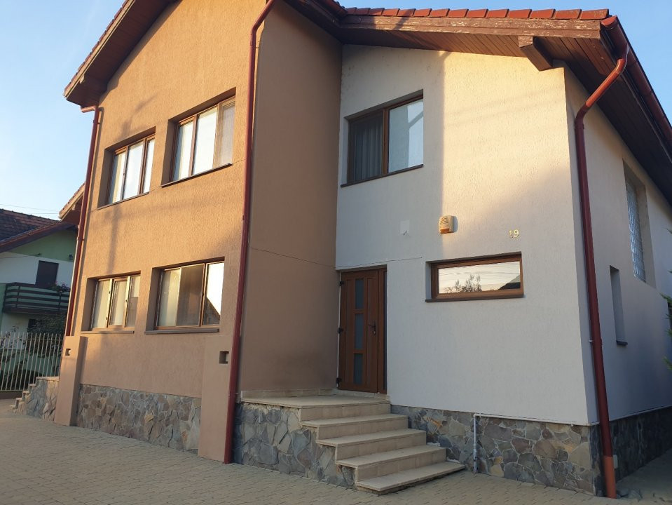 Duplex 4 camere, 2 bai, 130 mp utili, zona Mosnita Noua 25, foxfort.ro