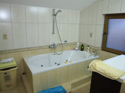 Duplex 4 camere, 2 bai, 130 mp utili, zona Mosnita Noua imagine mica 20, foxfort.ro