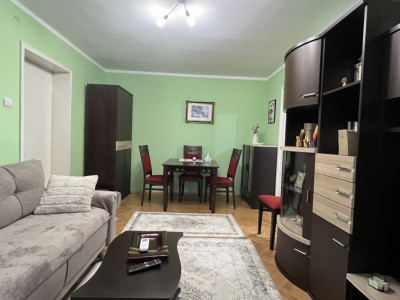 Apartament 2 camere de vanzare, zona Take Ionescu