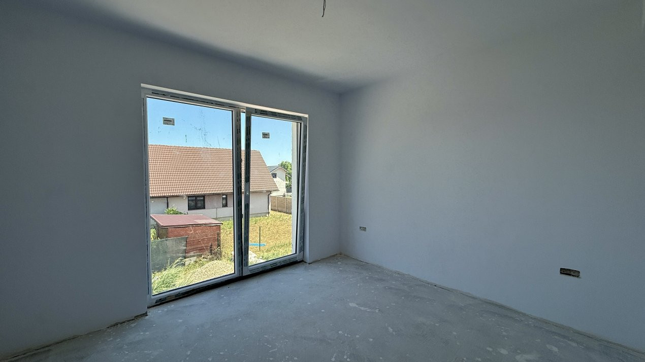 Duplex cu 5 camere, teren de 365 mp - Sanandrei 7, foxfort.ro