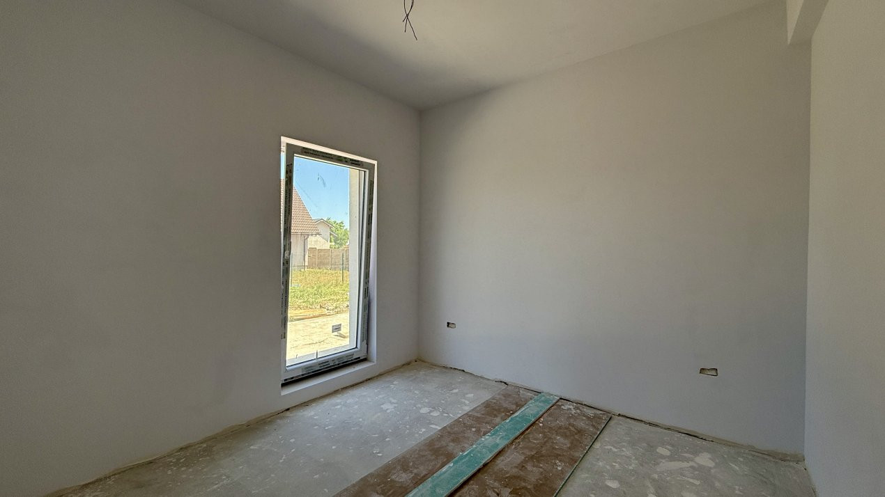 Duplex cu 5 camere, teren de 365 mp - Sanandrei 12, foxfort.ro