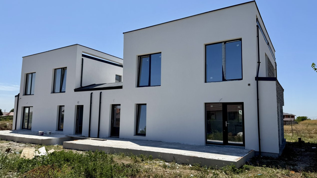 Duplex cu 5 camere, teren de 365 mp - Sanandrei 19, foxfort.ro