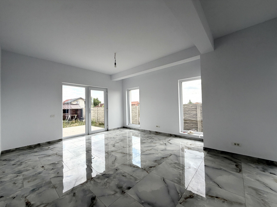 Duplex cu 5 camere, despartit prin camera tehnica, teren de 365 mp - Sanandrei 3, foxfort.ro
