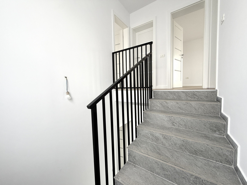 Duplex cu 5 camere, despartit prin camera tehnica, teren de 365 mp - Sanandrei 6, foxfort.ro