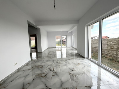 Duplex cu 5 camere, despartit prin camera tehnica, teren de 365 mp - Sanandrei imagine mica 2, foxfort.ro