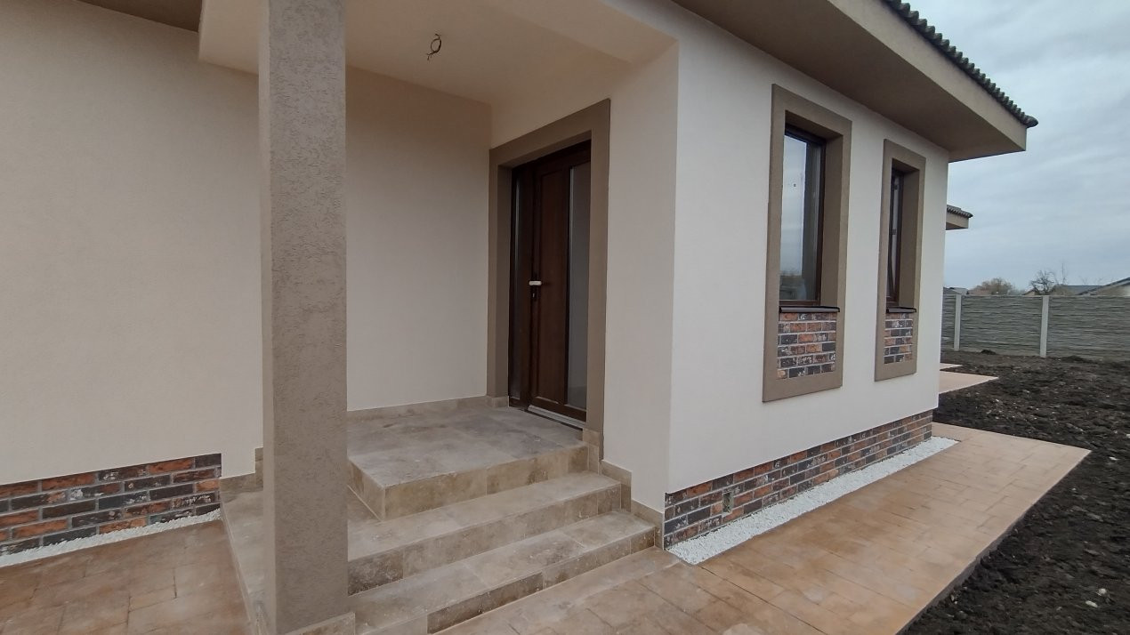 Casa individuala 4 camere, Sanmihaiu Roman 18, foxfort.ro