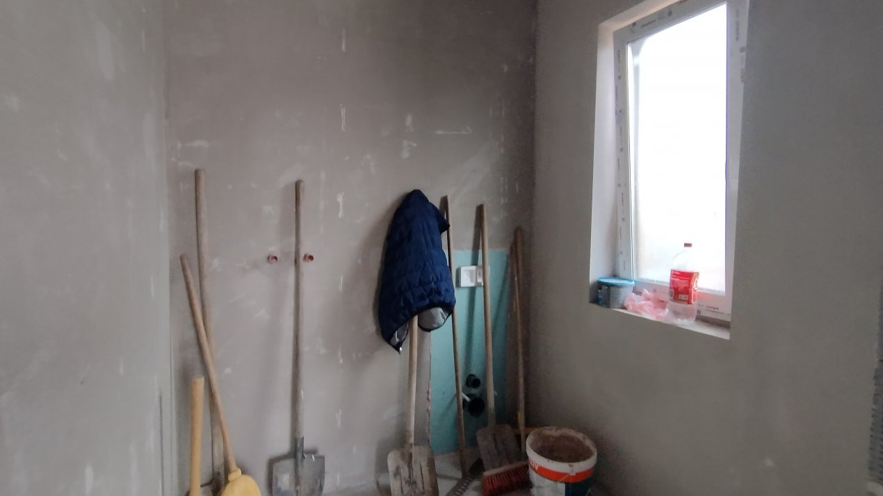 Casa individuala 4 camere, Sanmihaiu Roman 21, foxfort.ro