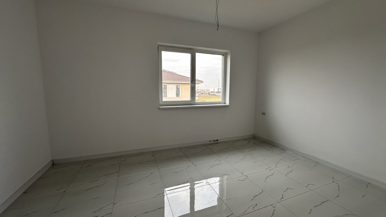 Duplex 4 camere, 110 mp, si teren de 330 mp in Giroc 3, foxfort.ro