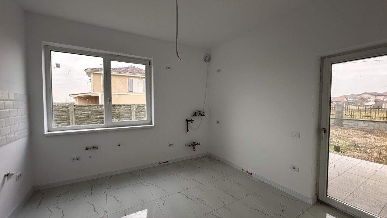 Duplex 4 camere, 110 mp, si teren de 330 mp in Giroc 10, foxfort.ro