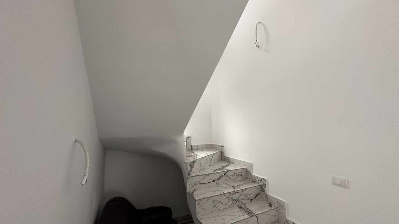 Duplex 4 camere, 110 mp, si teren de 330 mp in Giroc 12, foxfort.ro