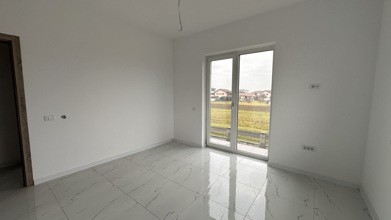 Duplex 4 camere, 110 mp, si teren de 330 mp in Giroc 17, foxfort.ro