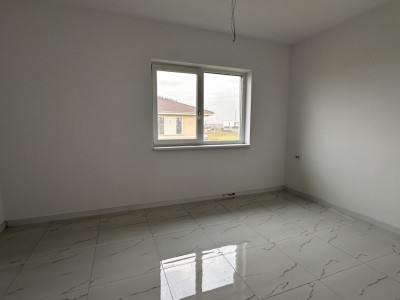 Duplex 4 camere, 110 mp, si teren de 330 mp in Giroc imagine mica 3, foxfort.ro