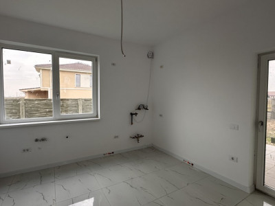 Duplex 4 camere, 110 mp, si teren de 330 mp in Giroc imagine mica 10, foxfort.ro