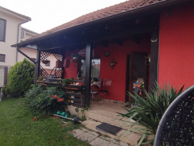 Apartament cu 2 camere, decomandat, de inchiriat, in Timisoara.