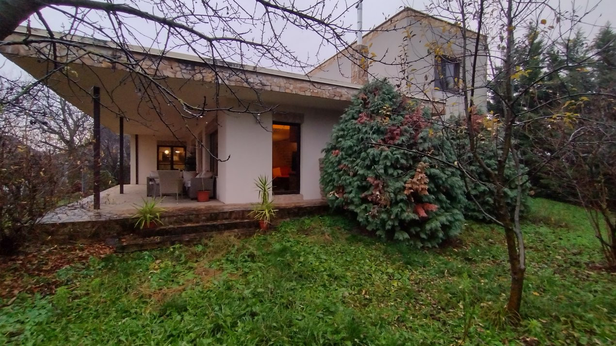 Casa individuala 6 camere, Timisoara - Zona Ronat 1, foxfort.ro