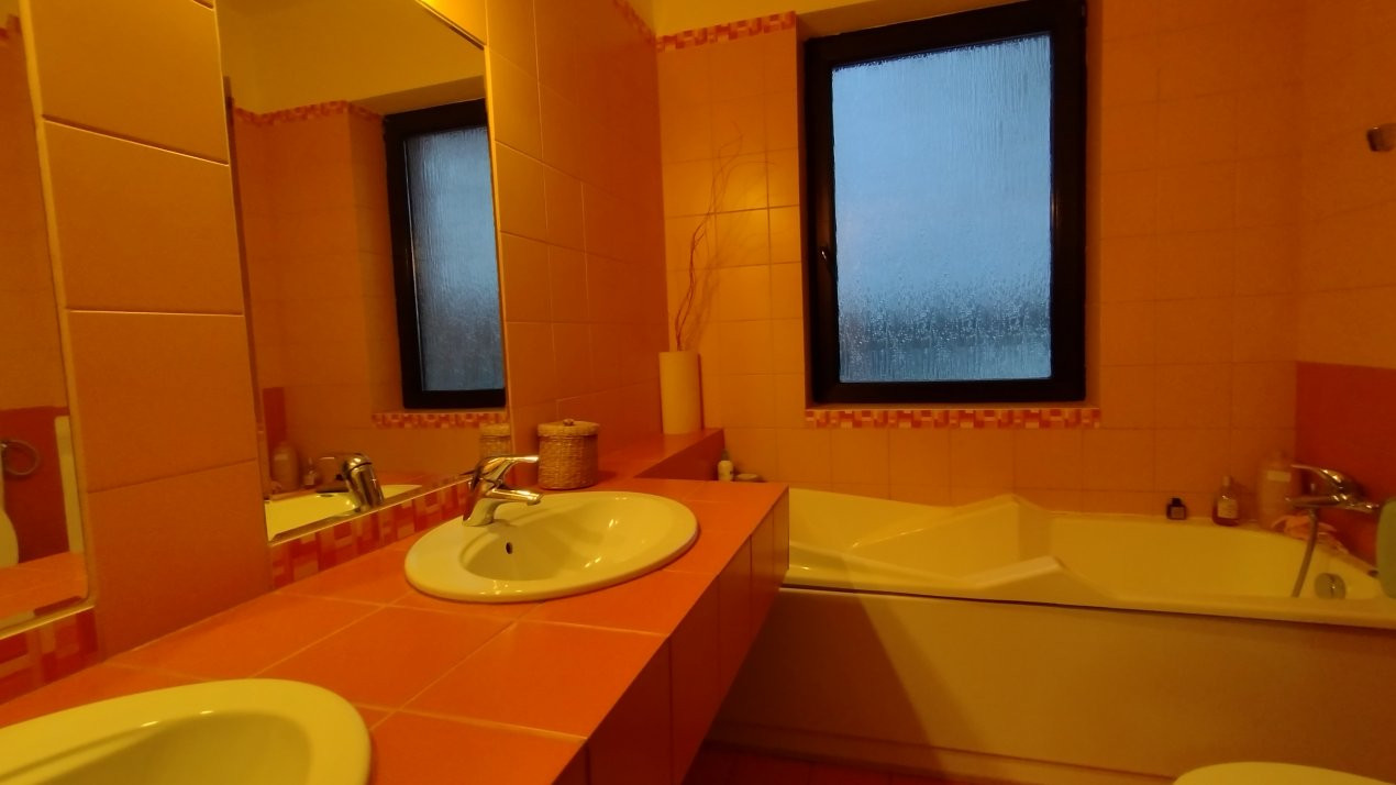 Casa individuala 6 camere, Timisoara - Zona Ronat 8, foxfort.ro