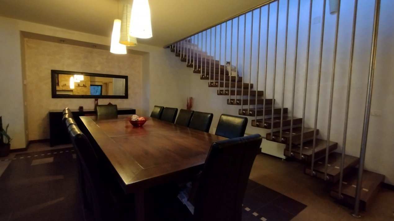 Casa individuala 6 camere, Timisoara - Zona Ronat 18, foxfort.ro