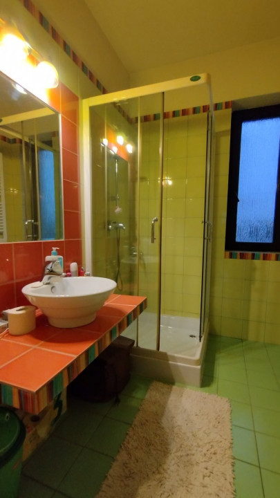 Casa individuala 6 camere, Timisoara - Zona Ronat 20, foxfort.ro