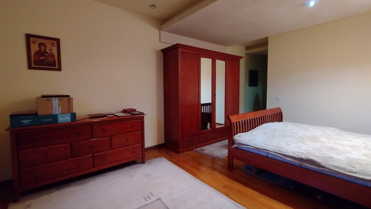 Casa individuala 6 camere, Timisoara - Zona Ronat 26, foxfort.ro