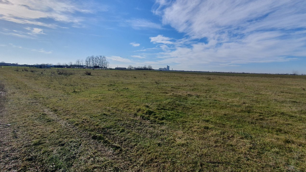 Teren intravilan 665 mp cu Puz aprobat - Padureni 4, foxfort.ro