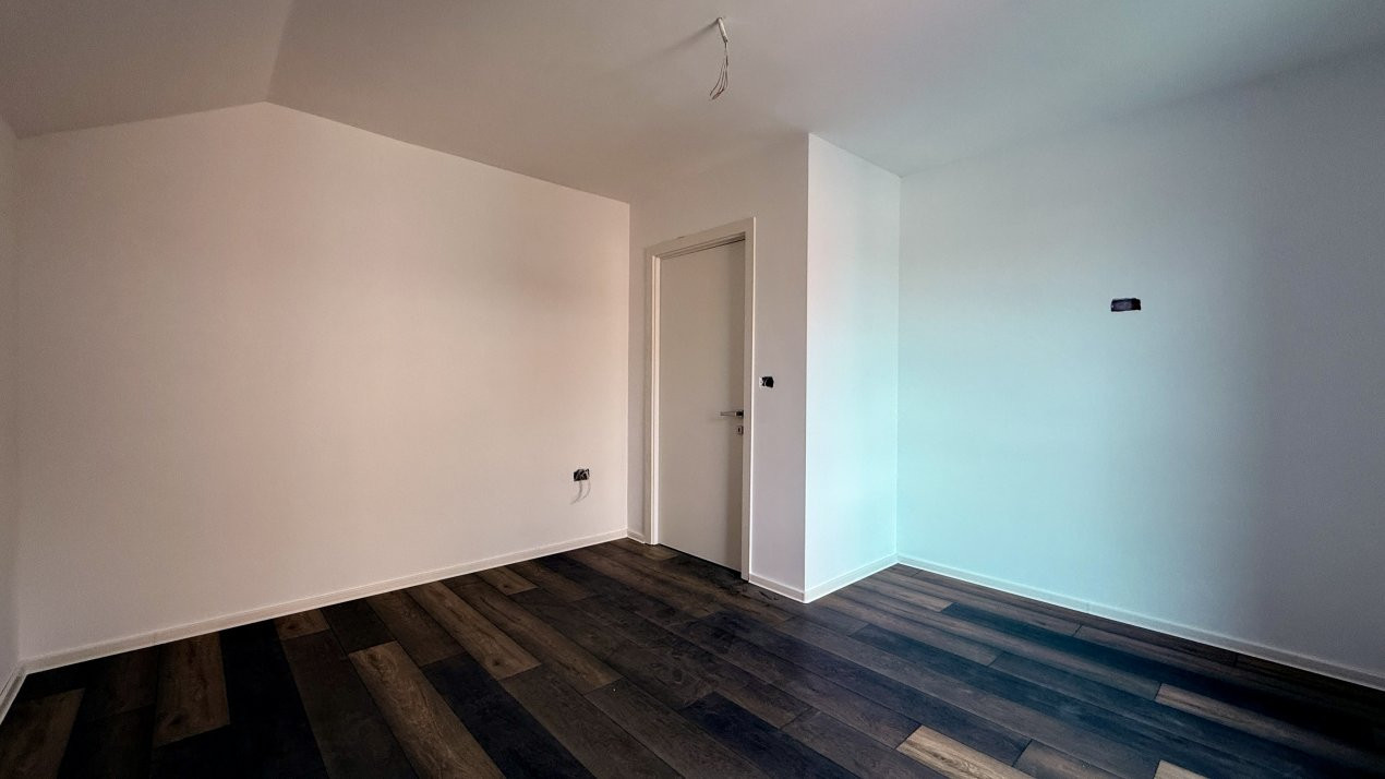 Duplex 3 camere si 2 bai - Asfalt, zona Sanandrei 10, foxfort.ro