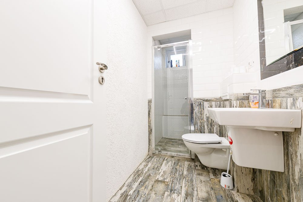 Spatiu comercial cu 4 incaperi de inchiriat, zona Iosefin 8, foxfort.ro