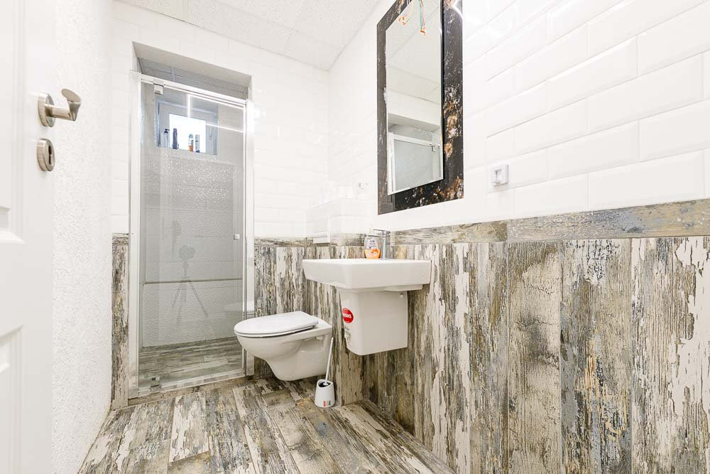 Spatiu comercial cu 4 incaperi de inchiriat, zona Iosefin 9, foxfort.ro